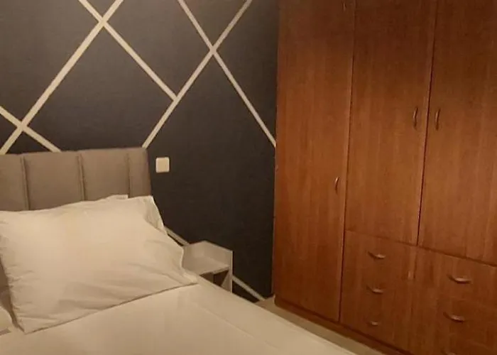 Clock Tower View Апартаменты Трикала